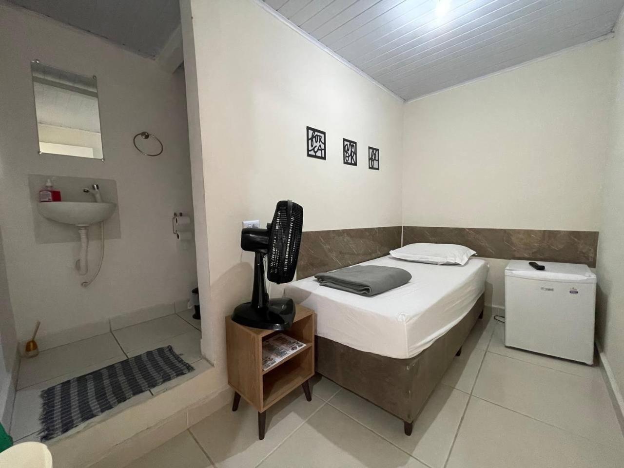 Hostel Quartos Com Banheiro Individual Perto Do Aeroporto Гуарульюс Екстер'єр фото