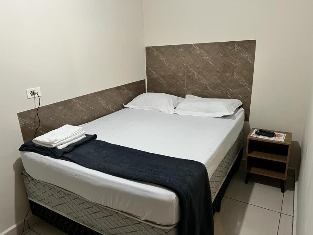 Hostel Quartos Com Banheiro Individual Perto Do Aeroporto Гуарульюс Екстер'єр фото